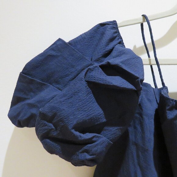 LOVE BONITO Cropped Puff Sleeve Top in Navy Feminine Academia - Size US 4 NWT - Picture 5 of 11